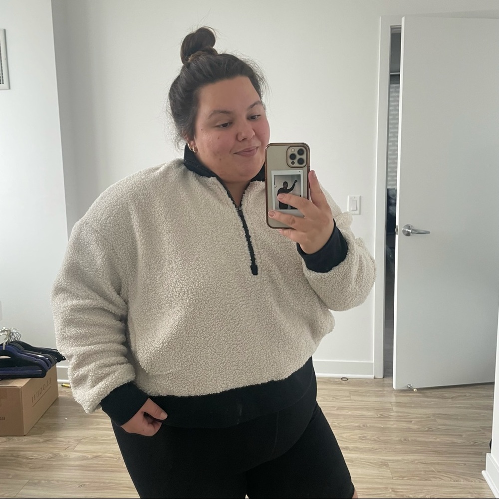 Teddy Cropped Sweater